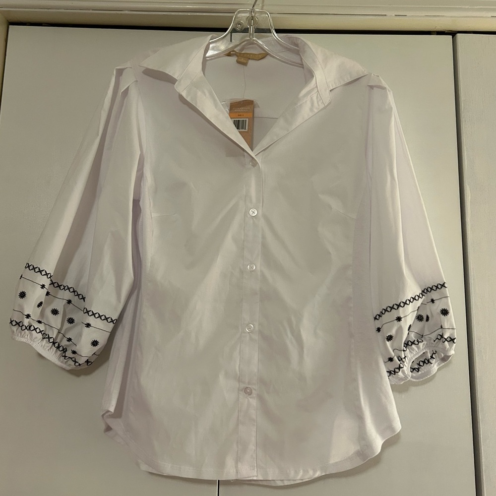 Elegant White Women's Blouse with Embroidered Sleeves